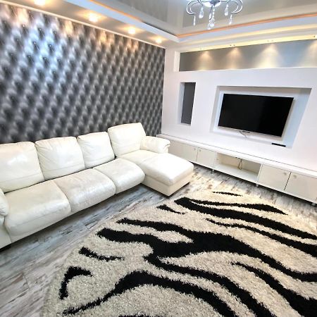 Bright Luxury Apartment Near Center Chisinau Luaran gambar