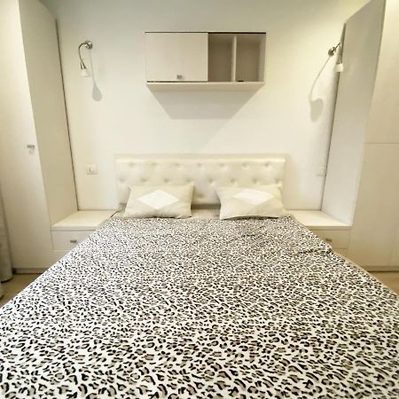 Bright Luxury Apartment Near Center Chisinau Luaran gambar